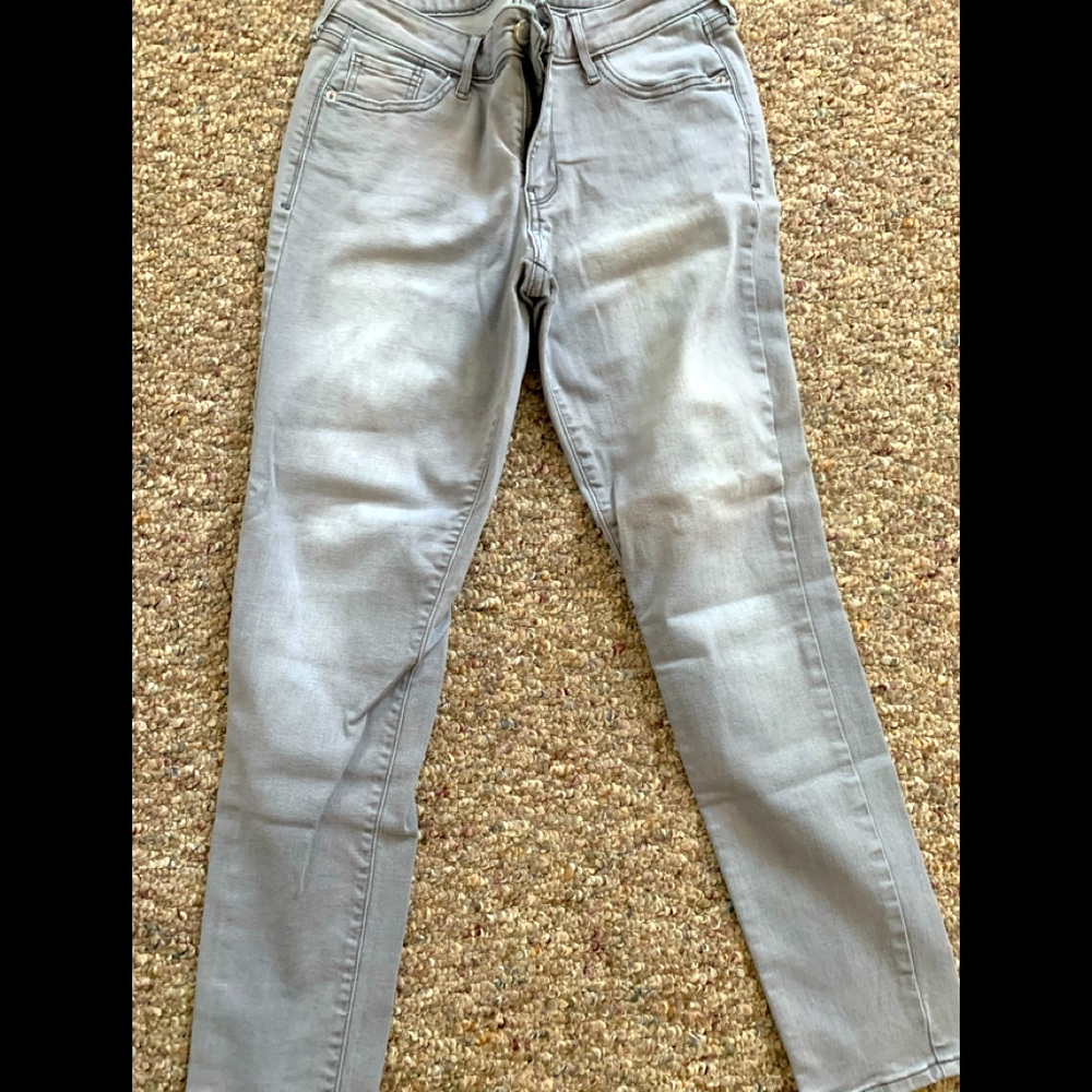 Old Navy Rockstar size 10 gray jeans!